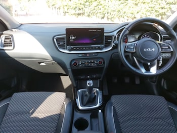 Used Kia Ceed 2023 for sale - 79186182: Photo