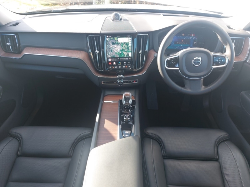 Used Volvo XC60 2024 for sale - 77875324: Photo 2