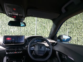 Used Peugeot 2008 2024 for sale - 75470456: Photo