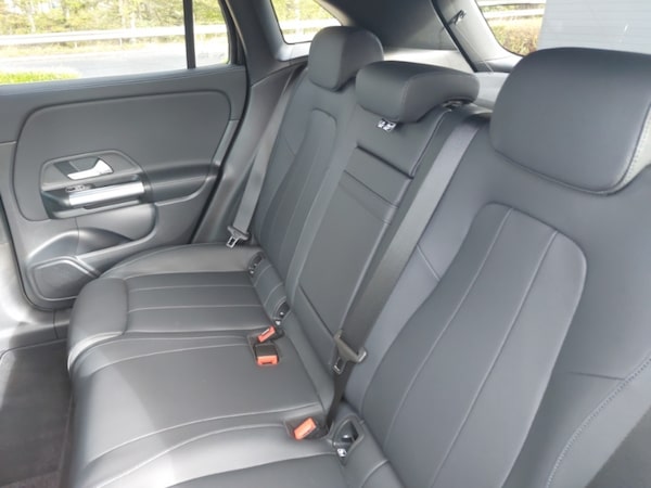 Used Mercedes-Benz EQA 2023 for sale - 76207952: Photo 6