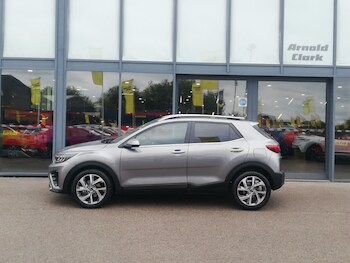 Used Kia Stonic 2023 for sale - 75656628: Photo