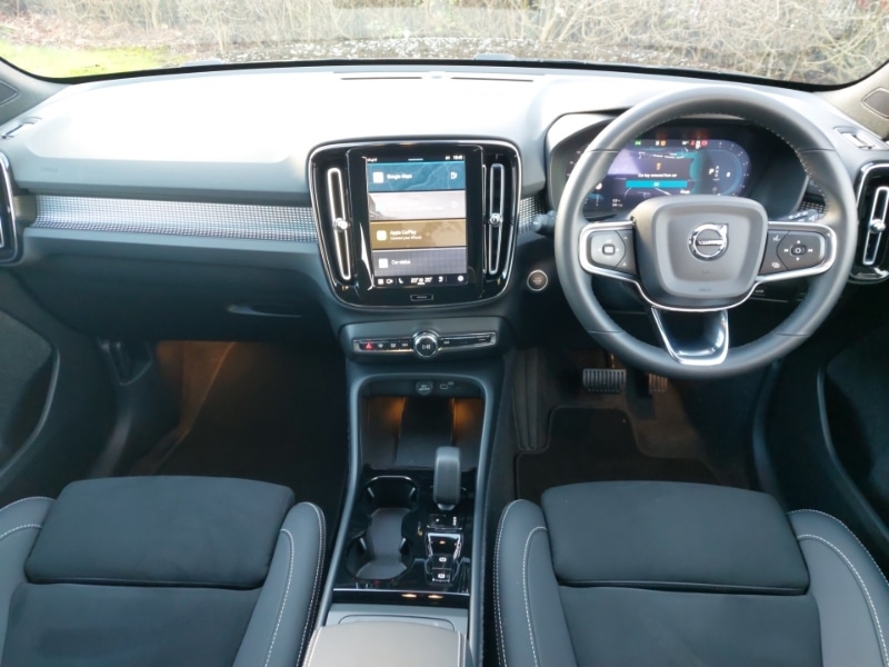 Used Volvo XC40 2025 for sale - 77624498: Photo 2