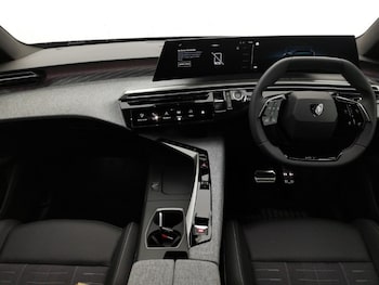 Used Peugeot 5008 2025 for sale - 75930366: Photo