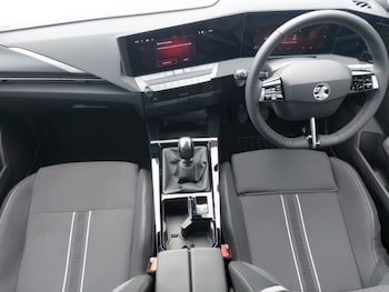 Used Vauxhall Astra 2025 for sale - 76212979: Photo 2