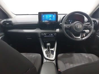 Used Toyota Yaris 2025 for sale - 78275112: Photo