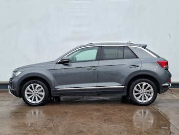 Used Volkswagen T-Roc 2023 for sale - 78616913: Photo