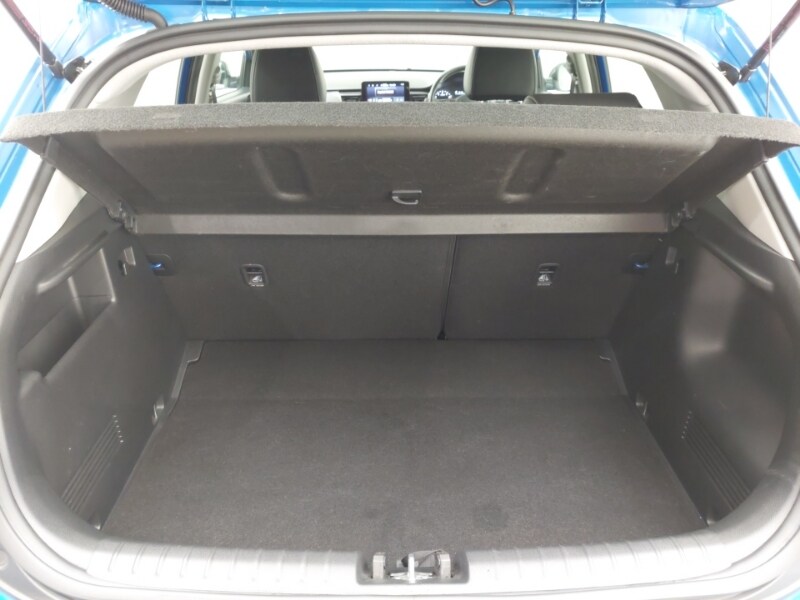 Used Kia Stonic 2023 for sale - 77732228: Photo 8