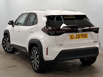 Used Toyota Yaris Cross 2022 for sale - 77492109: Photo