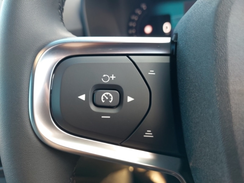 Used Volvo XC40 2025 for sale - 76639979: Photo 12