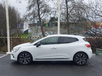 Used Renault Clio 2023 for sale - 77311924: Photo