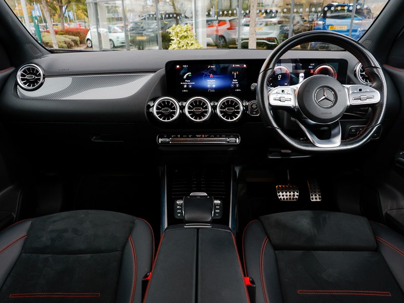 Used Mercedes-Benz GLA 2022 for sale - 76636509: Photo 2