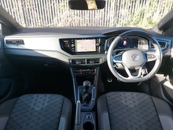 Used Volkswagen Polo 2024 for sale - 77365722: Photo