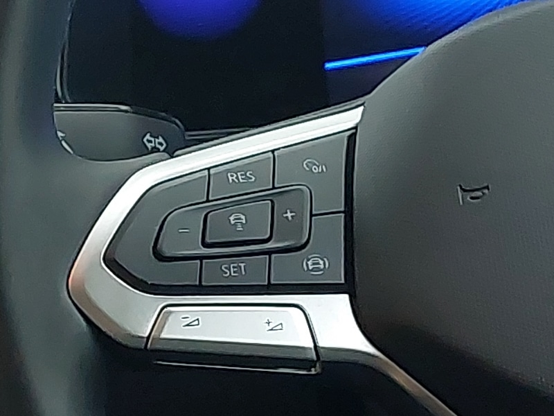 Used Volkswagen T-Roc 2023 for sale - 77142627: Photo 10