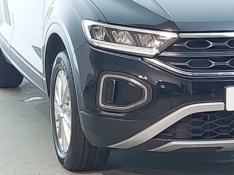 Used Volkswagen T-Roc 2023 for sale - 77142627: Photo 9