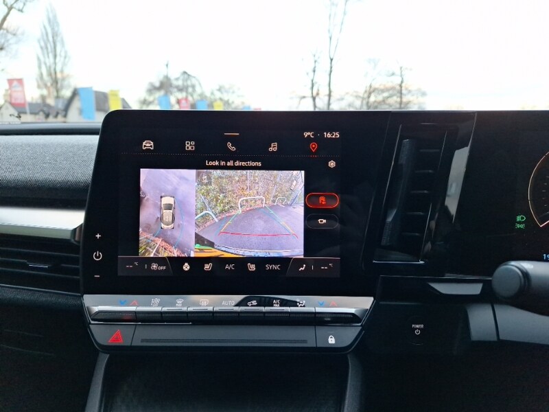 Used Renault Megane E Tech 2023 for sale - 77690282: Photo 11