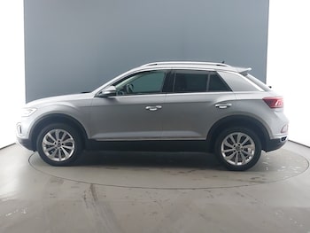 Used Volkswagen T-Roc 2023 for sale - 77722253: Photo