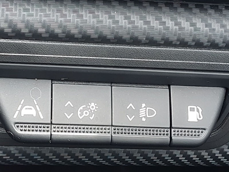 Used Renault Captur 2023 for sale - 77827582: Photo 12