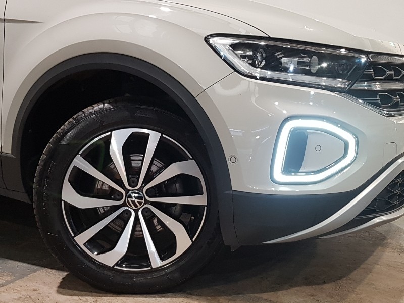 Used Volkswagen T-Roc 2023 for sale - 77882025: Photo 9