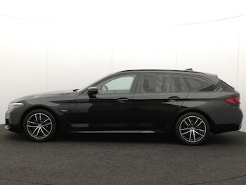 Used BMW 5 Series 2023 for sale - 77923916: Photo