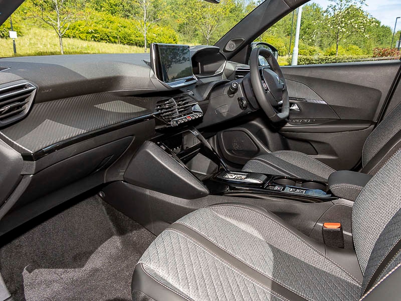 Used Peugeot 2008 2025 for sale - 76435473: Photo 5