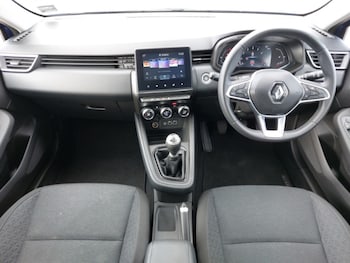 Used Renault Clio 2023 for sale - 77492187: Photo