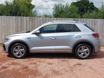 Used Volkswagen T-Roc 2022 for sale - 75628769: Photo