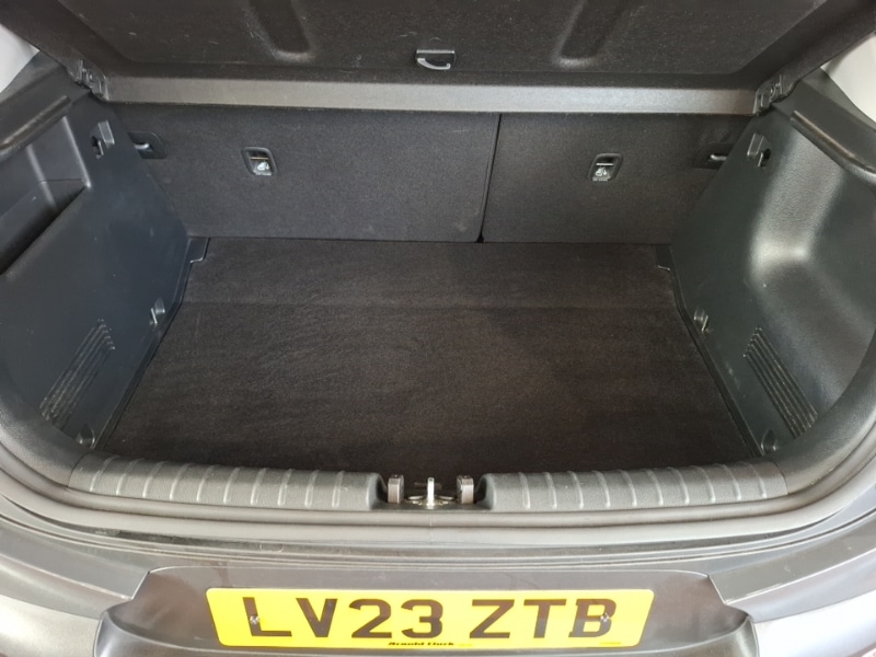 Used Kia Stonic 2023 for sale - 78032535: Photo 8