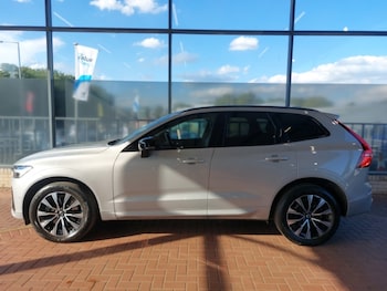 Used Volvo XC60 2024 for sale - 76354179: Photo