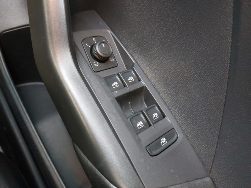 Used Volkswagen T-Cross 2023 for sale - 76770829: Photo 12