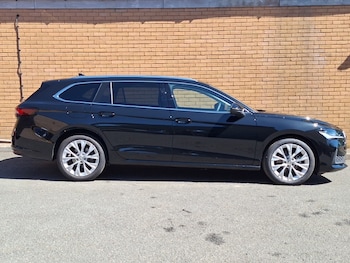 Used Skoda Superb 2024 for sale - 75551190: Photo