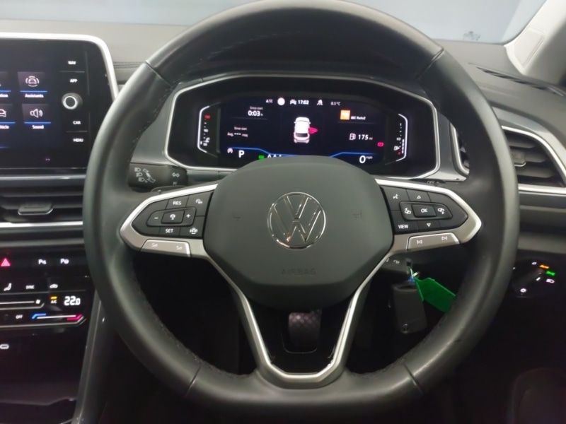 Used Volkswagen T-Roc 2023 for sale - 77924080: Photo 11