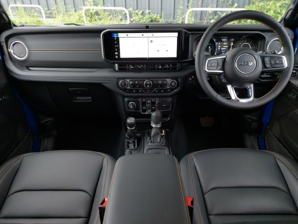 Used Jeep Wrangler 2025 for sale - 76293706: Photo 2