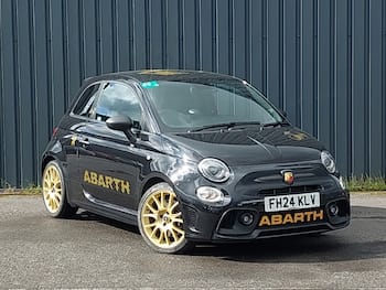 Used Abarth 695 2024 for sale - 79803158: Photo