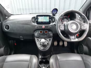 Used Abarth 695 2024 for sale - 79803158: Photo