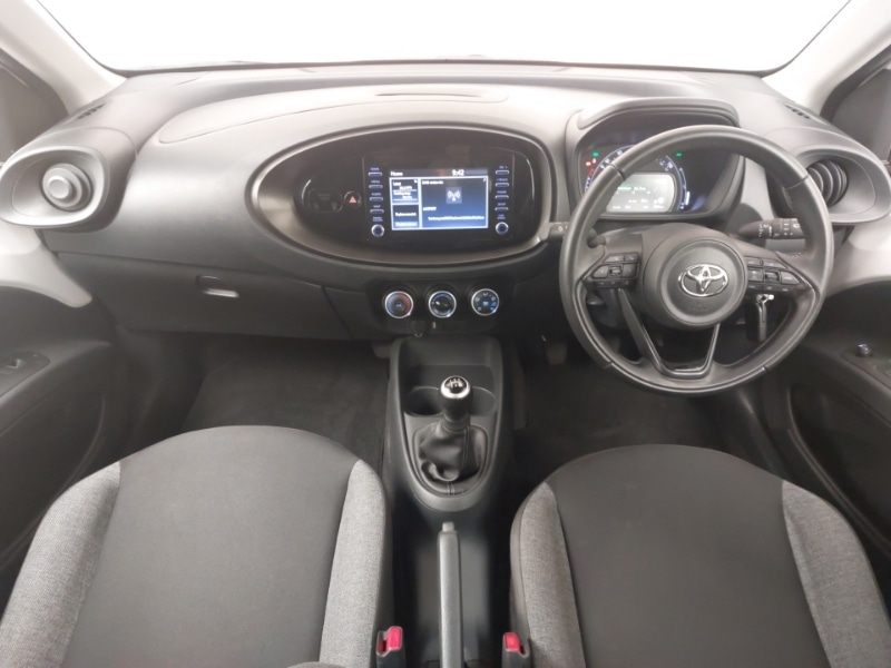 Used Toyota Aygo X 2023 for sale - 77987232: Photo 2