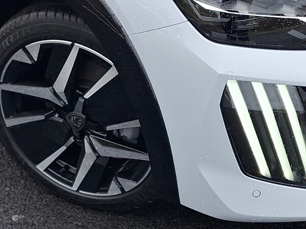 Used Peugeot 208 2025 for sale - 76254428: Photo 9