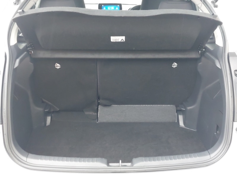 Used Mazda Mazda2 HYBRID 2024 for sale - 77164410: Photo 8