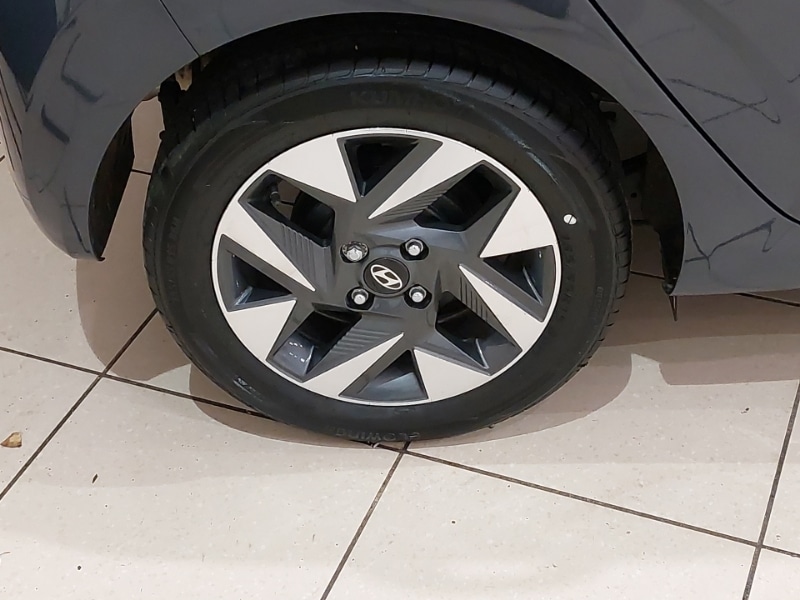 Used Hyundai i10 2024 for sale - 76817143: Photo 12