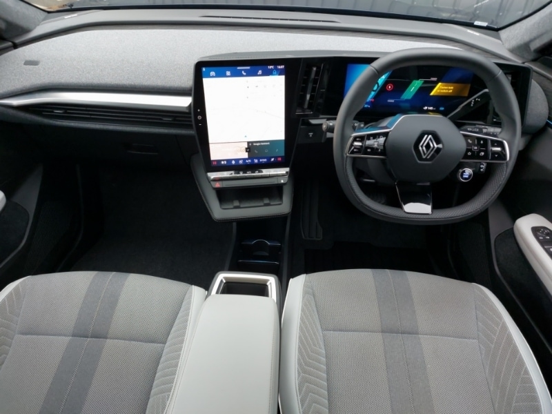 Used Renault Scenic E-Tech 2024 for sale - 77832897: Photo 2