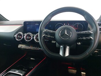 Used Mercedes-Benz GLA 2023 for sale - 75492085: Photo