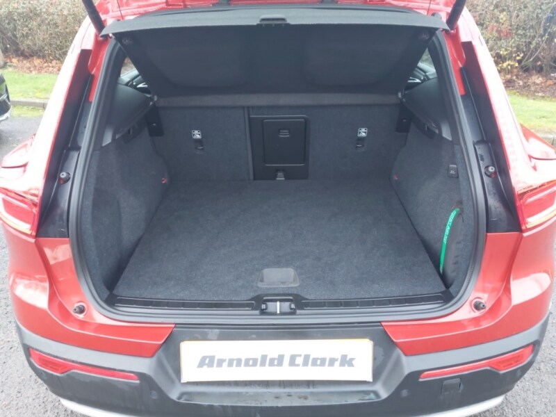 Used Volvo XC40 2023 for sale - 77924182: Photo 8