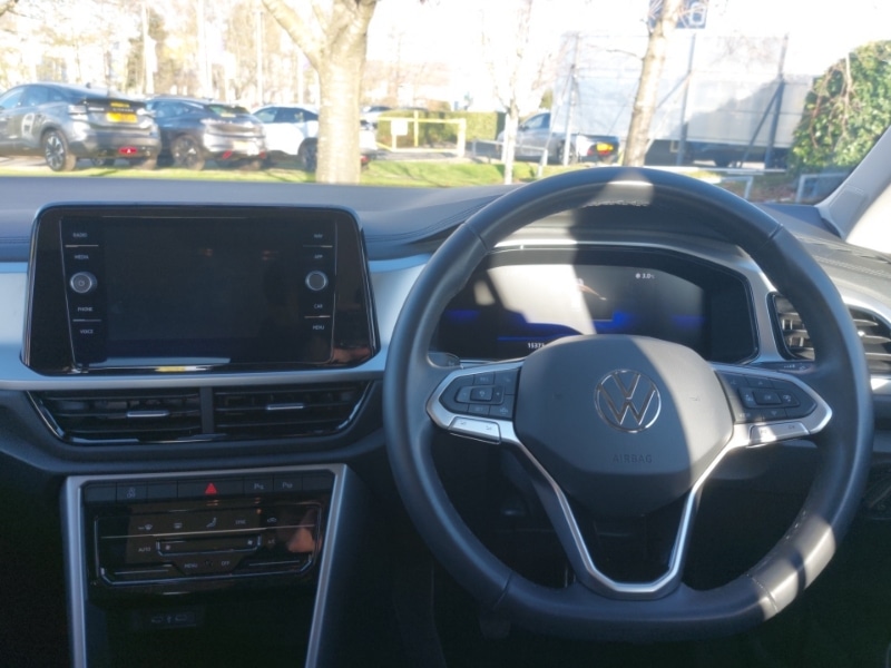 Used Volkswagen T-Roc 2023 for sale - 77645332: Photo 7