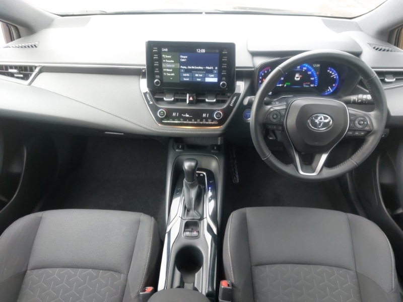 Used Toyota Corolla 2021 for sale - 76564250: Photo 2