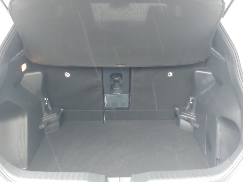 Used Toyota Yaris Cross 2022 for sale - 76700475: Photo 8