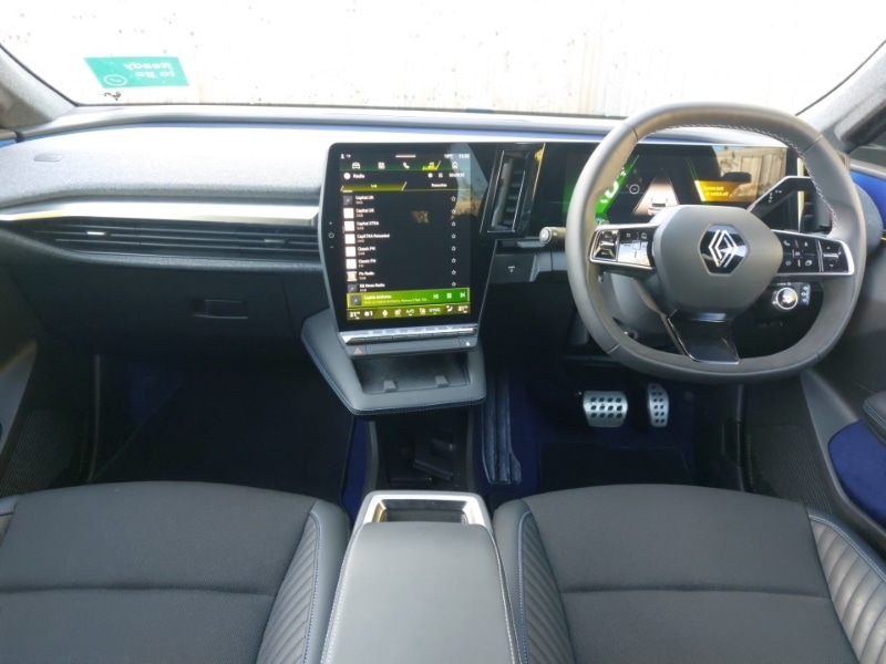 Used Renault Scenic E-Tech 2024 for sale - 76475744: Photo 2