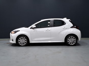 Used Toyota Yaris 2024 for sale - 76451635: Photo