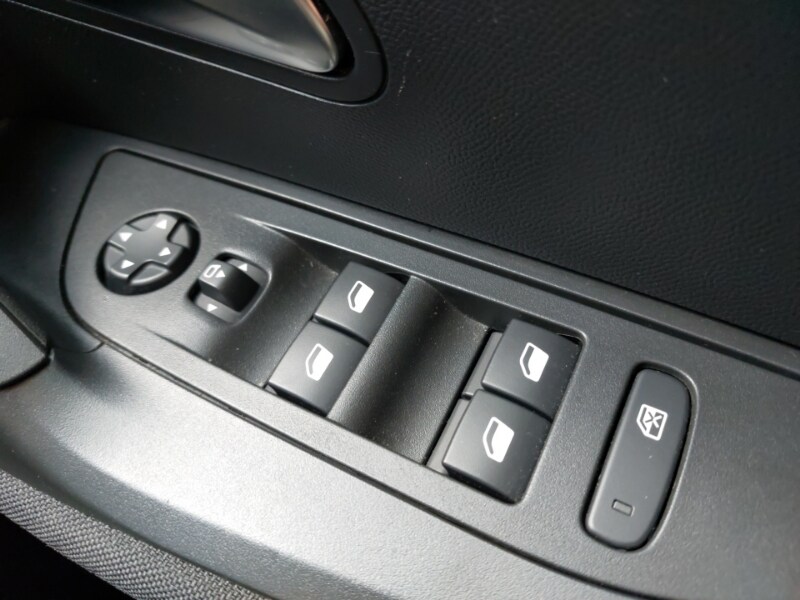 Used Peugeot 2008 2023 for sale - 77832819: Photo 12