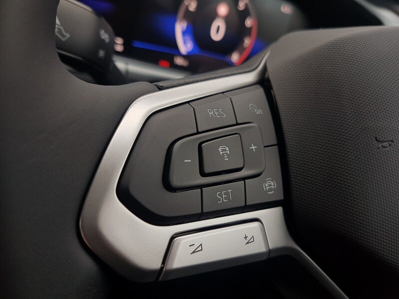 Used Volkswagen T-Roc 2025 for sale - 77950144: Photo 11