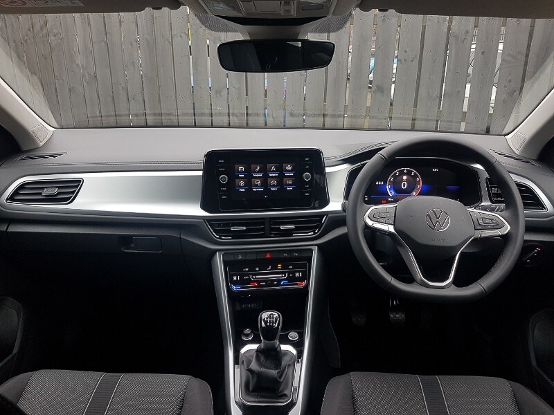 Used Volkswagen T-Roc 2025 for sale - 77950144: Photo 2