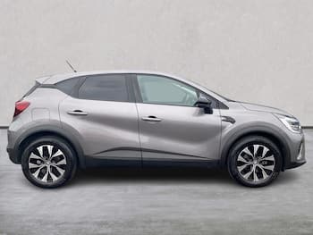 Used Renault Captur 2023 for sale - 79614872: Photo